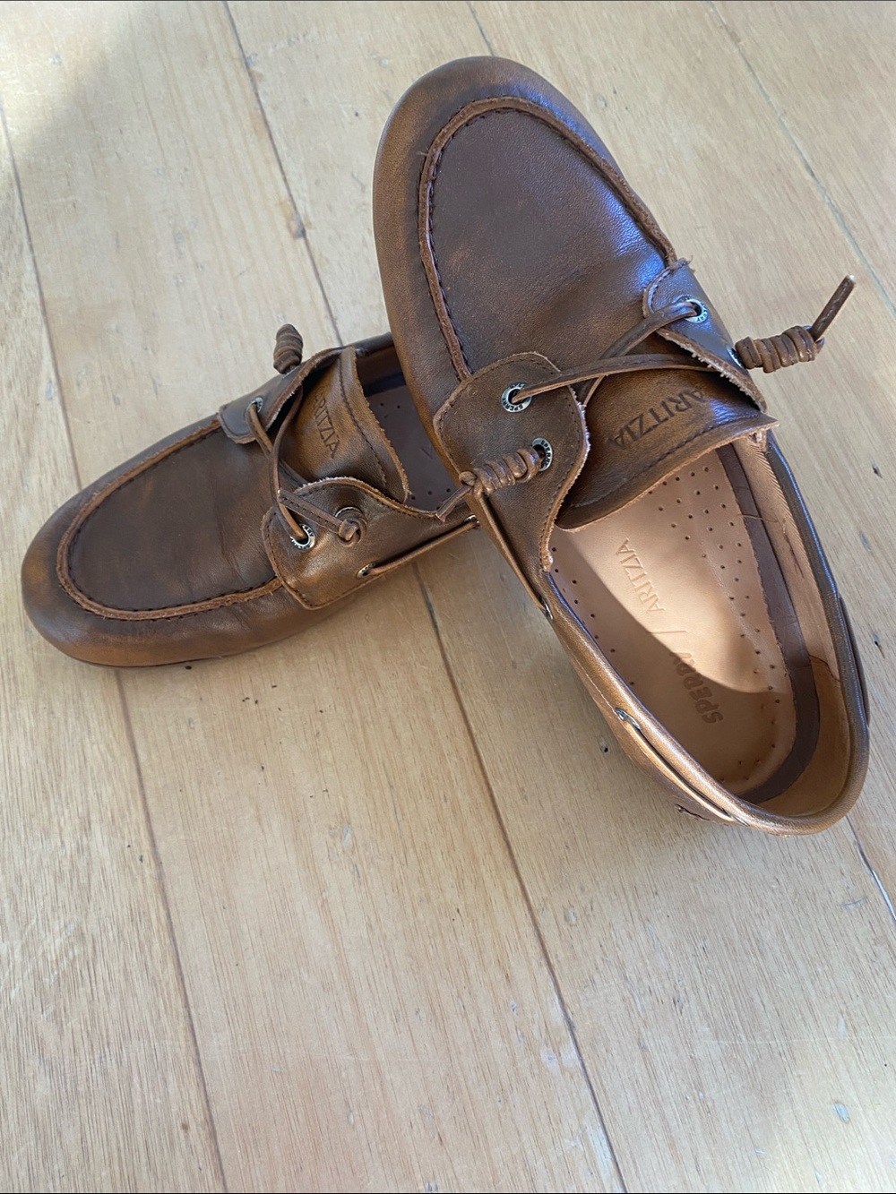 Sperry/Aritzia slim boat-shoe